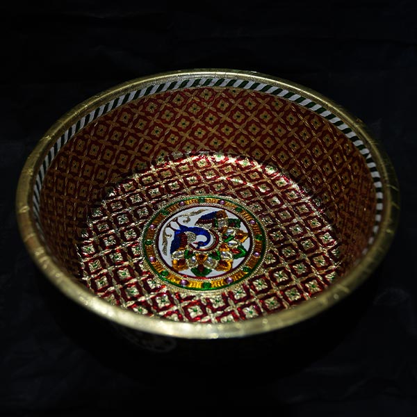 Meenakari Vessel